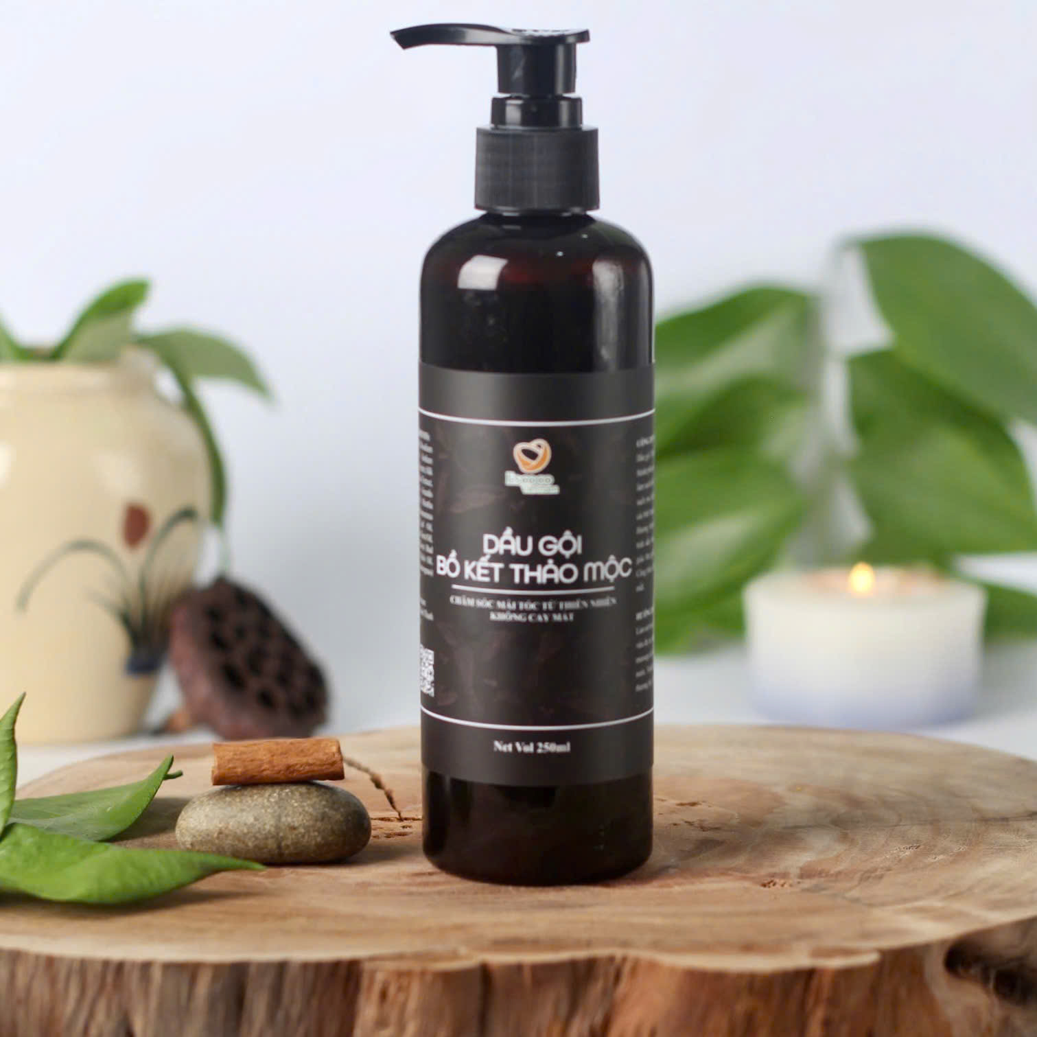 Dầu gội bồ kết thảo mộc Escoco 250ml - Không cay mắt